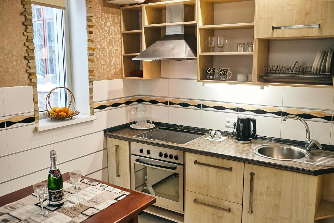 Center Сozy Apartment Vinnytsia Ngoại thất bức ảnh
