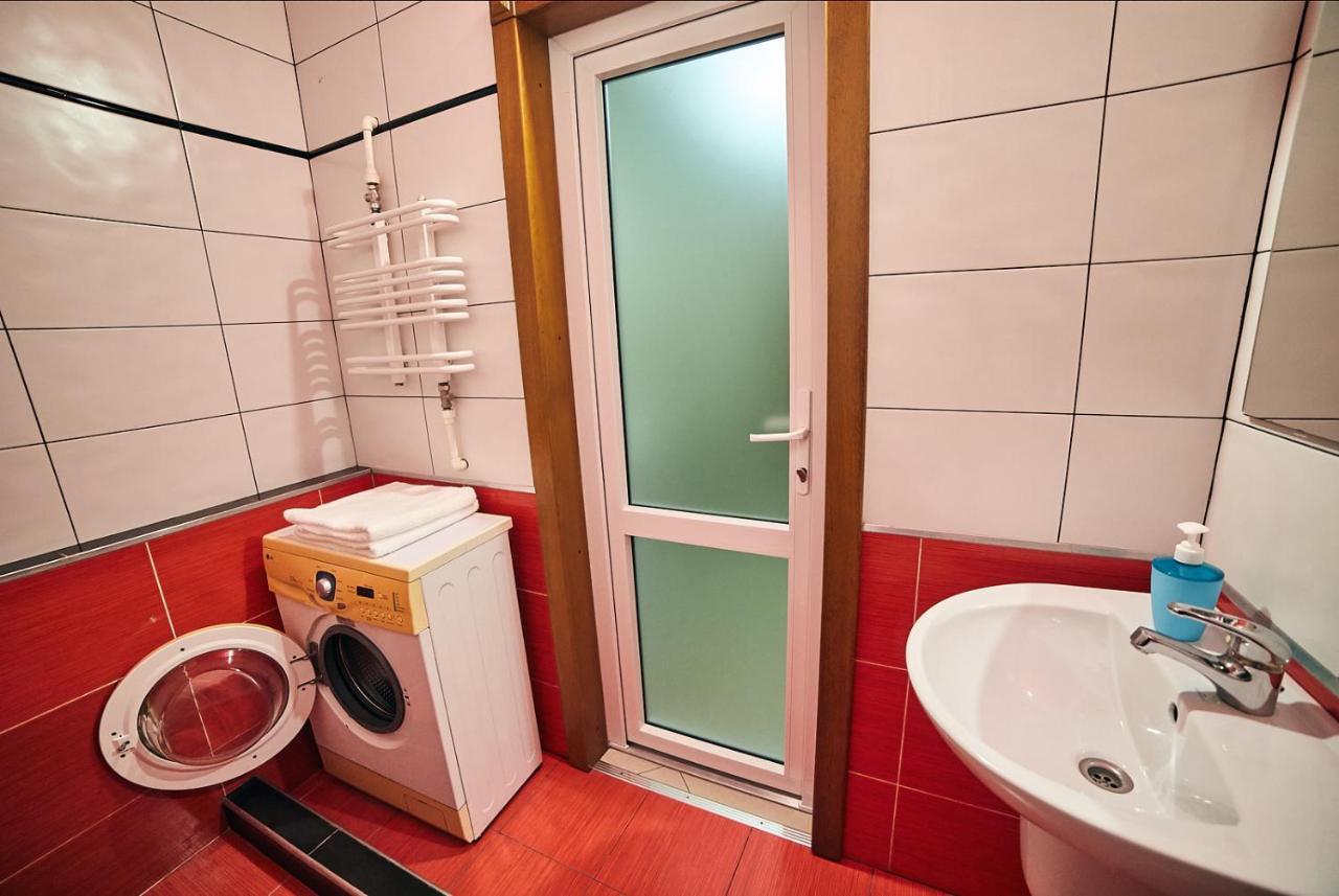 Center Сozy Apartment Vinnytsia Ngoại thất bức ảnh